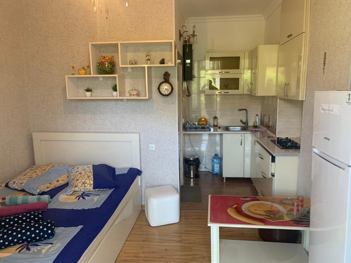 Guesthouse Batu Кутаиси Екстериор снимка